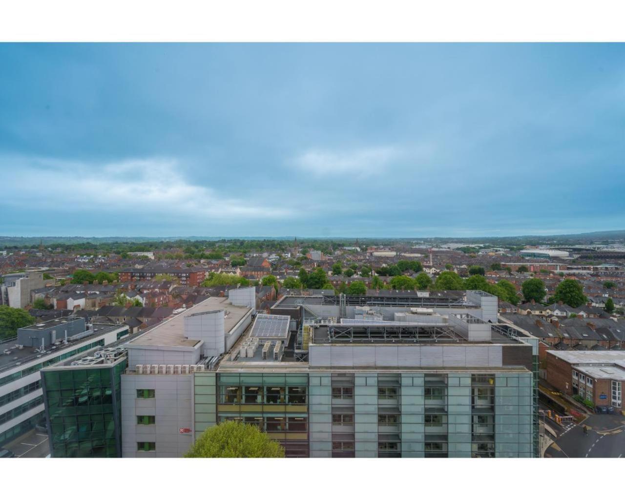 Central Belfast Apartments Jubilee Heights エクステリア 写真